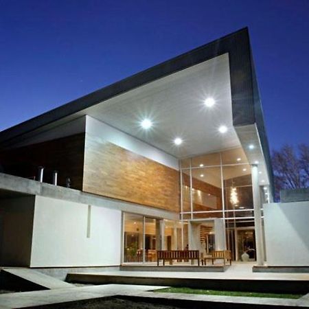 Herradura Hotel Suites Neuquén Εξωτερικό φωτογραφία
